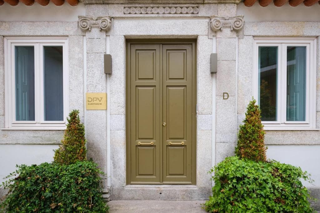 The manor house at Reframe Stay thumbnail 4